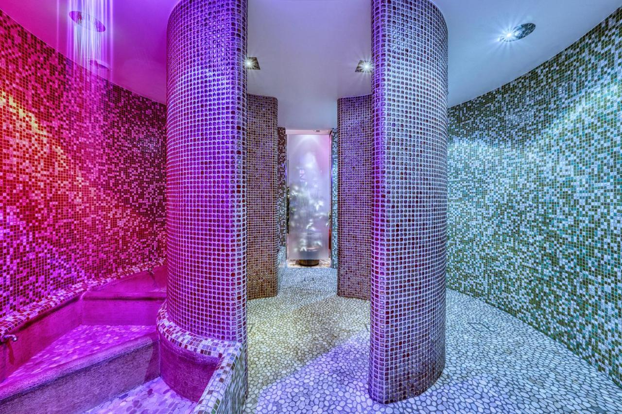 מדונה די קמפיליו Majestic Hotel מראה חיצוני תמונה